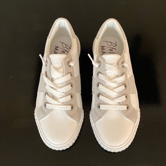 New Blowfish Malibu Slip on  Sneaker Size 8 White Gray - Picture 1 of 12
